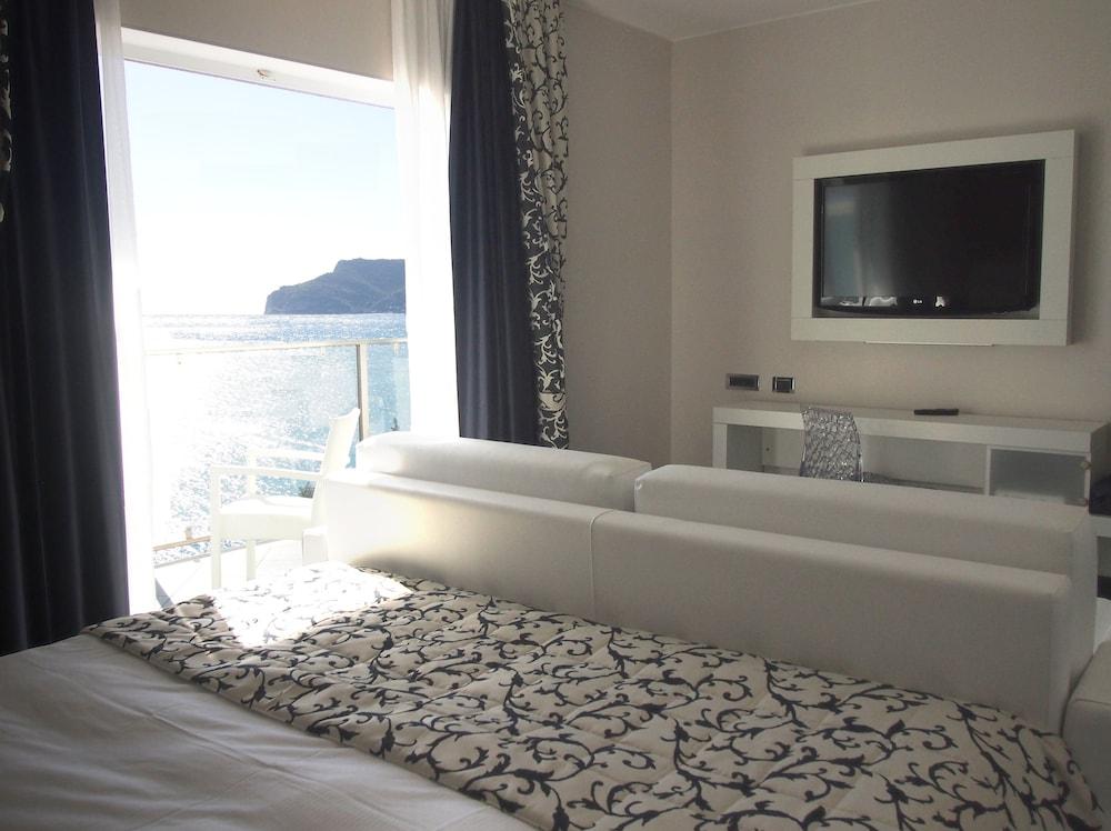 Best Western Hotel Acqua Novella Spotorno Buitenkant foto
