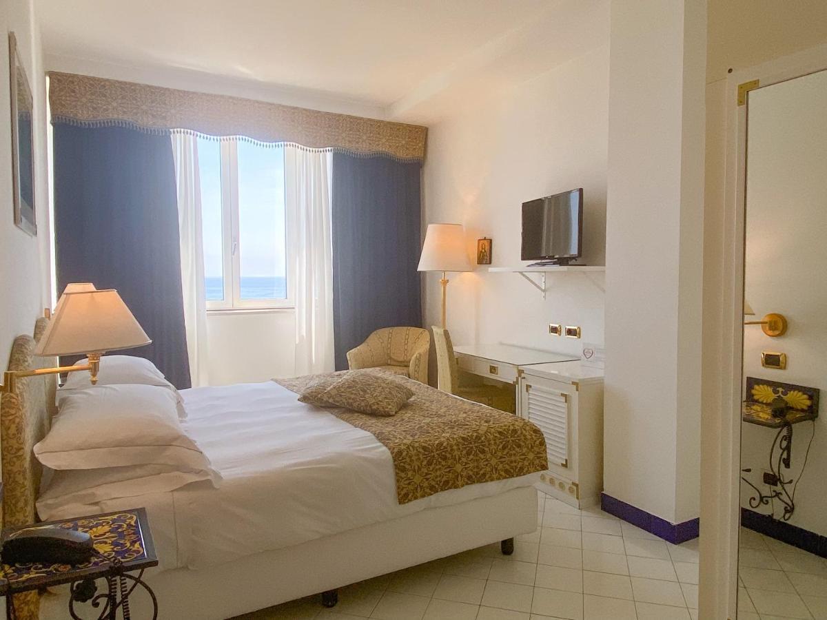 Best Western Hotel Acqua Novella Spotorno Buitenkant foto